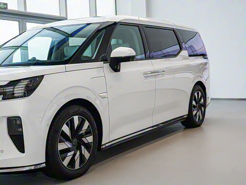 2025�� Ultra ����