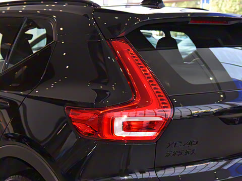 2025�� B4 ������Զ��ҹ�ڰ�