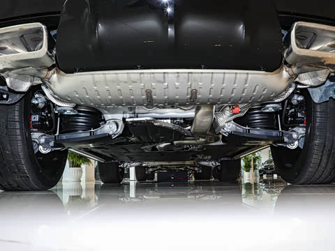 2025�� 400PS Dynamic HSE