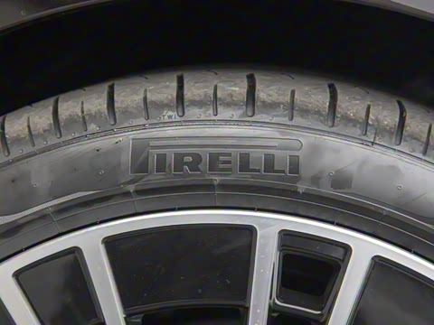 2025�� �Ŀ� E 300 L �����