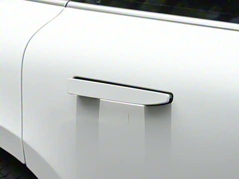 2025�� 75kWh Touring