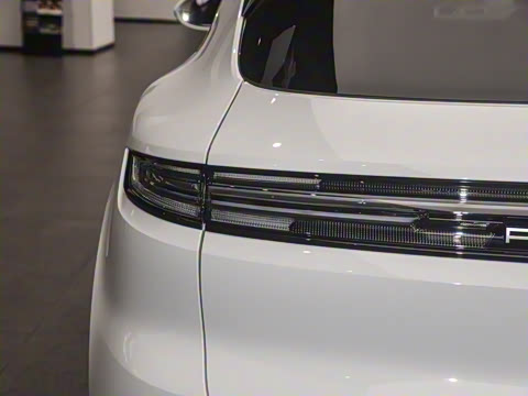 2025�� Cayenne 3.0T