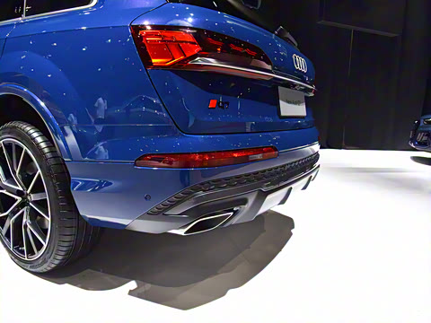 2025�� 55 TFSI quattro S line�����