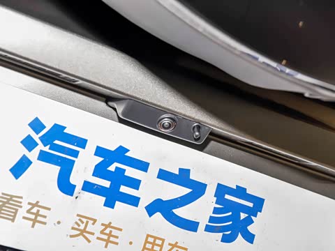 2025�� 110 3.0T P400 X-Dynamic HSE