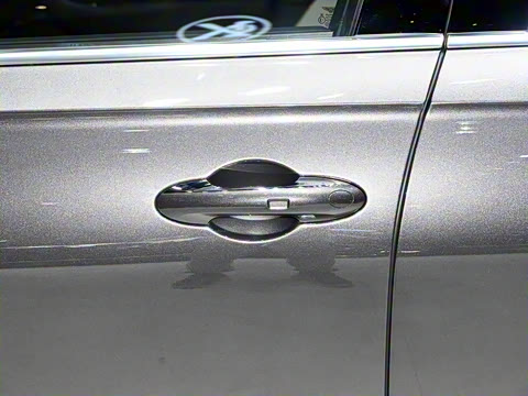 2024�� 4.0T V8 Mulliner