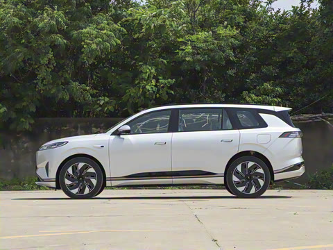 2025�� 210Ultra�Ǽݰ� 6��