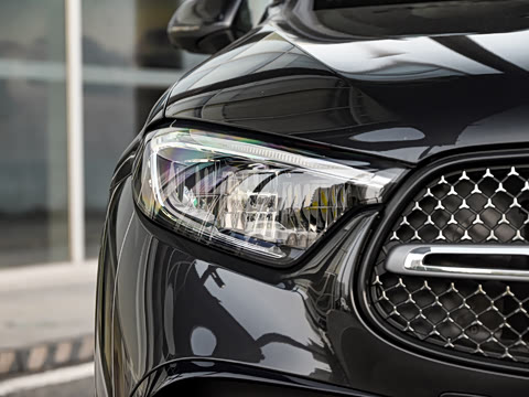 2025�� �Ŀ� GLC 260 L 4MATIC ������