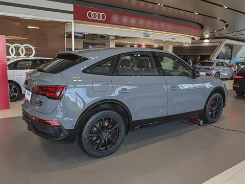 2025�� quattro 45�����ذ� 40 TFSI ������