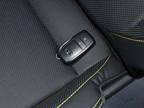 2025�� 550 PRO���а�