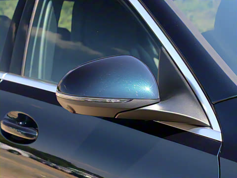 2025�� C 260 L 4MATIC �˶���