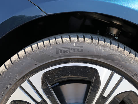 2025�� C 260 L 4MATIC �˶���