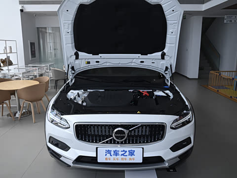 2024�� Cross Country B5 AWD �����