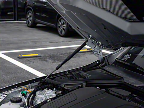 2024�� E 350 e L ���ʽ��϶����γ�