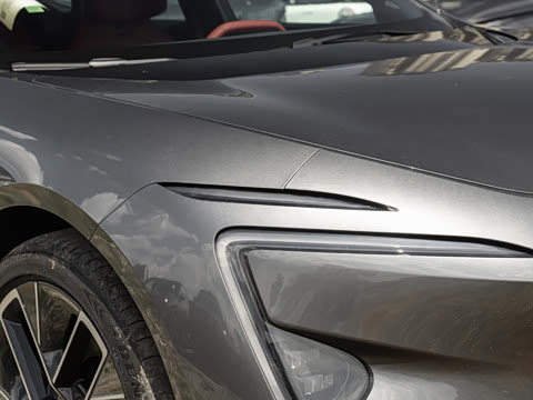 2025�� �Ŀ� Ultra���̰�