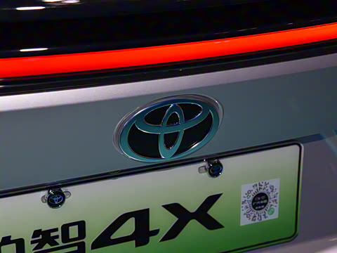 2025�� 560 ����Max��