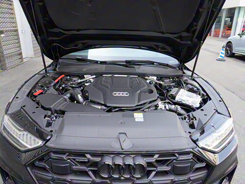 2024�� 55 TFSI quattro ������