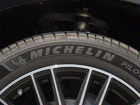 2025�� �Ŀ� GLC 300 L 4MATIC ������ 5��