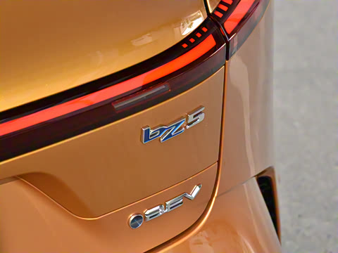 2025�� 550 PRO���а�