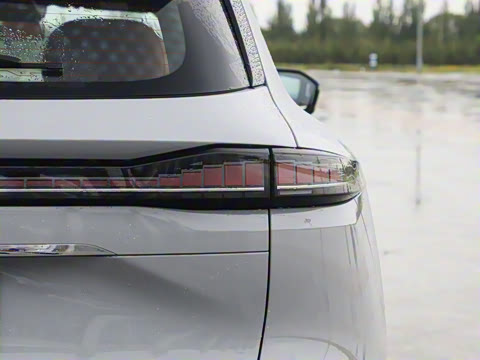 2025�� ���Ĵ� 1.5T ������ �ǻ��콢��