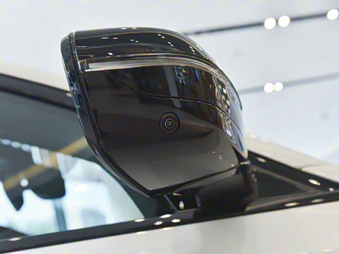 2025�� 330Li ������ M�˶���ҹ��װ