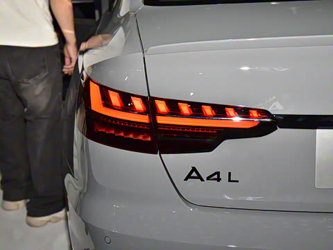 2025�� 200���������� 40 TFSI ���������� B&O ��ҹ��