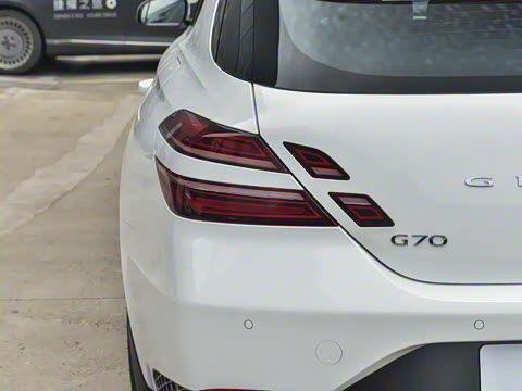 2024�� 2.0T ���Ͱ���������� Shooting Brake