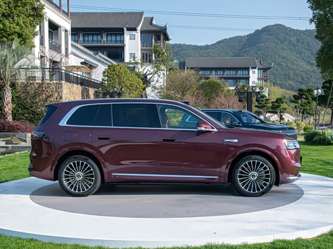 2025�� ���� Ultra�� 53.4kWh 5����