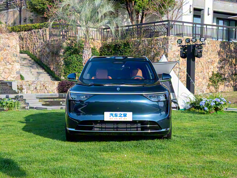 2025�� ���� Ultra�� 53.4kWh 6����