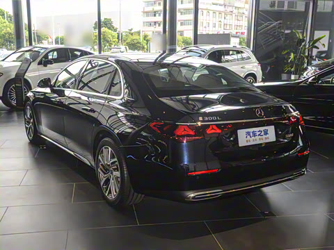 2025�� E 300 L ʱ����