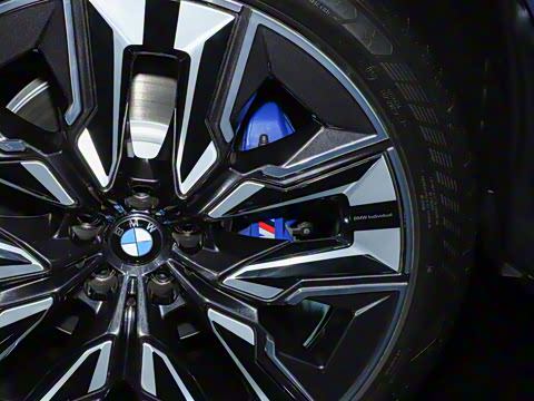 2025�� xDrive30L ������ M�˶���װ