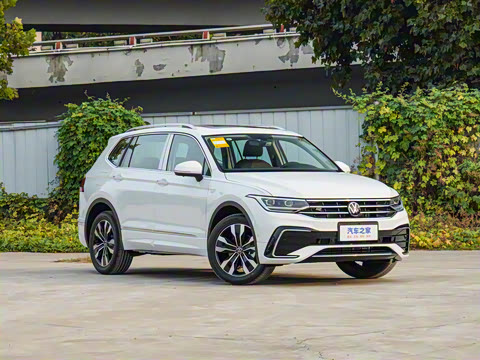 2025�� ���ڿ� 330TSI �Զ�����R-Line��ҫ��