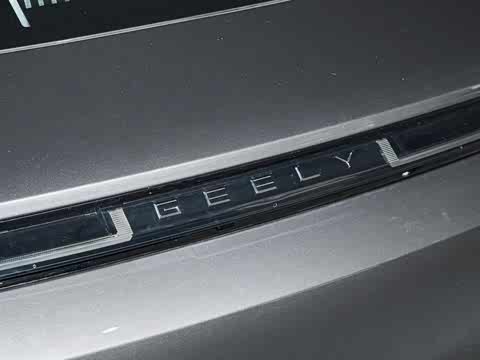 2025�� 130km EM-i ������