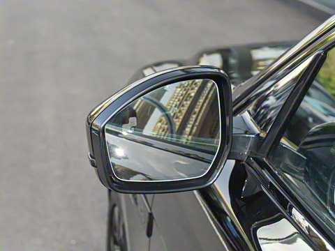 2025�� P400 SPORT