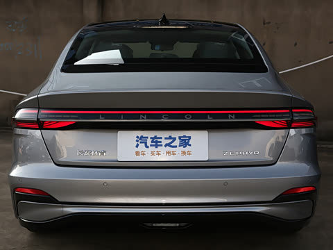 2025�� 2.0T ���л춯��