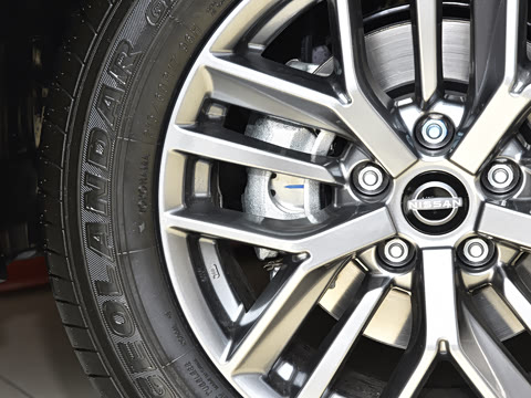 2025�� ���� 2.0L CVT XV���İ�