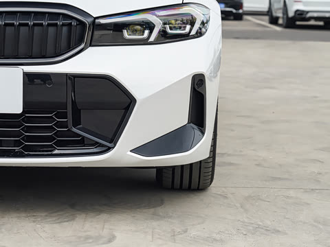 2025�� 330Li M�˶���ҹ��װ