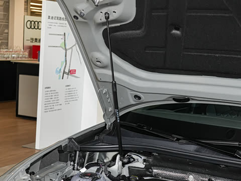 2025�� quattro 45�����ذ� 40TFSI ʱ�ж�����