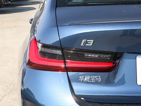 2025�� eDrive 40 L ��ҹ�˶���װ