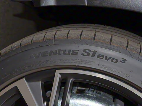 2024�� 35 TFSI RS�׼�ȼ����