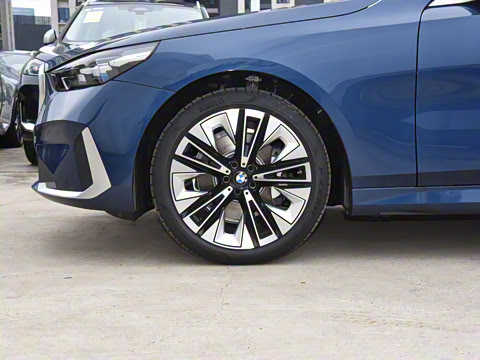 2024�� 530Li ������ ������װ