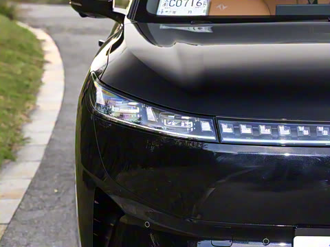 2025�� 210Ultra���̰� 5��