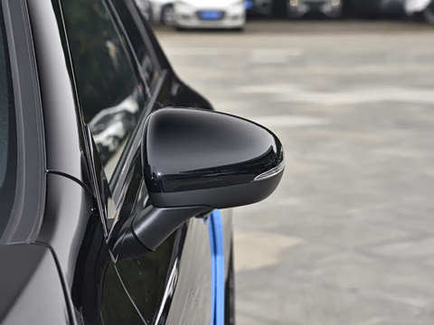 2025�� AMG CLA 35 4MATIC