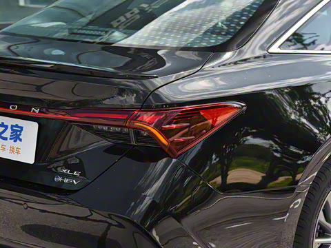 2024�� ˫�� 2.5L XLE����