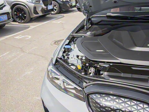 2025�� eDrive 40 L ��ҹ��װ