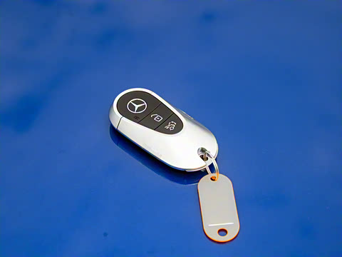 2025�� GLC 300 L 4MATIC ������ 7��