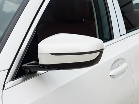 2025�� 325i M�˶���װ