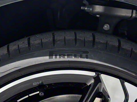 2025�� 200���������� 40 TFSI ����������