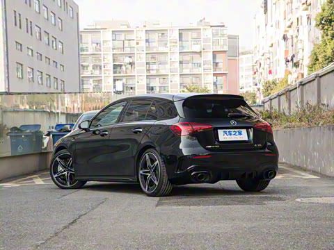 2025�� AMG A 35 4MATIC