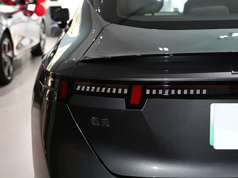 2024�� EM-P 126������ Pro