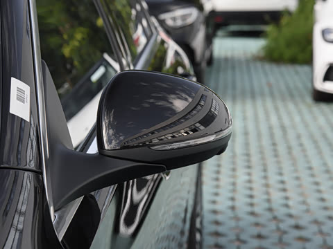 2025�� C 260 L �˶���